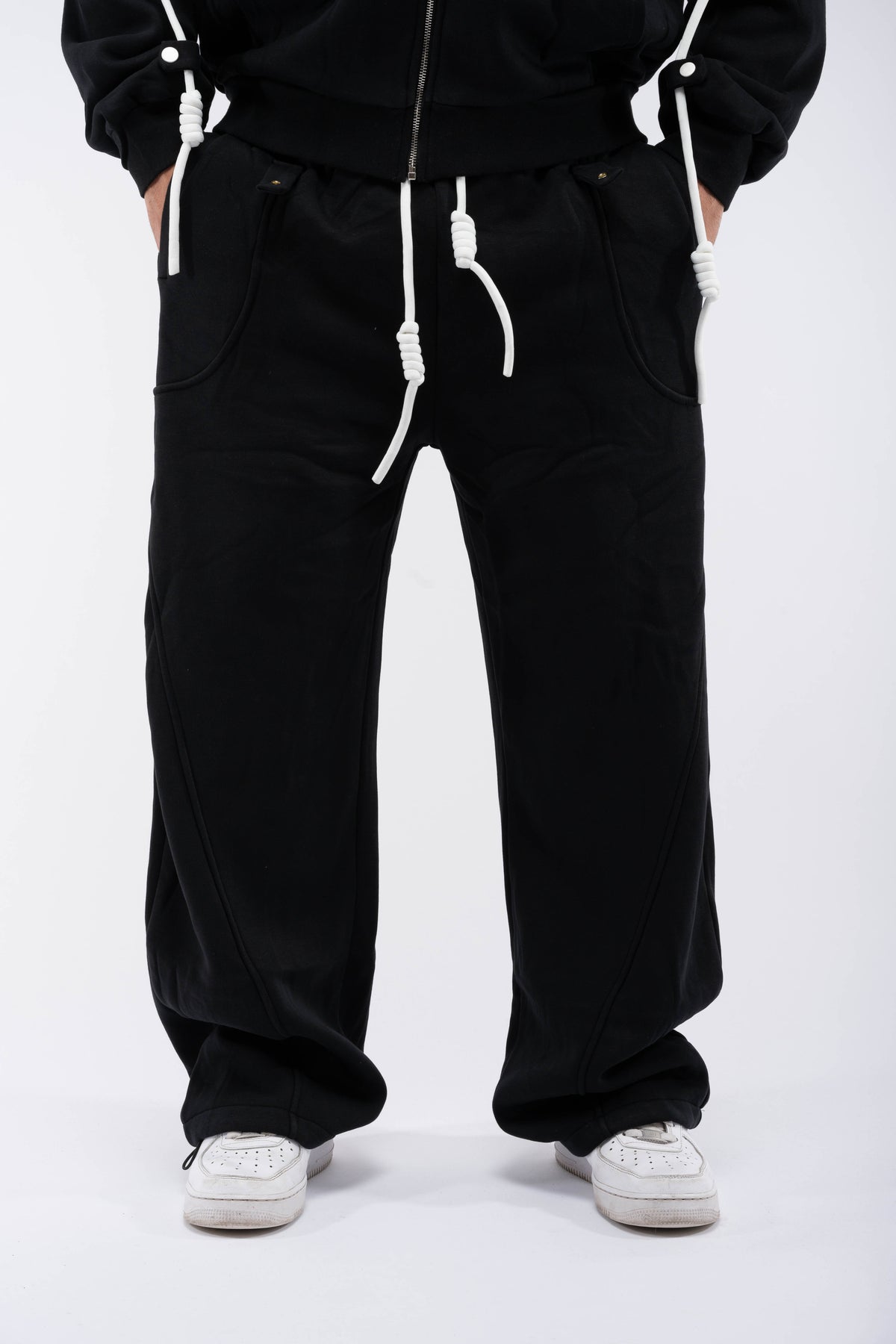 THREADLINE TRACKSUIT BLACK